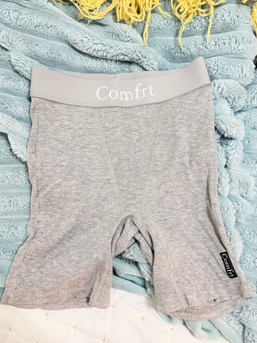 Comfrit Women's Gray Ribbed Comfort Shorts